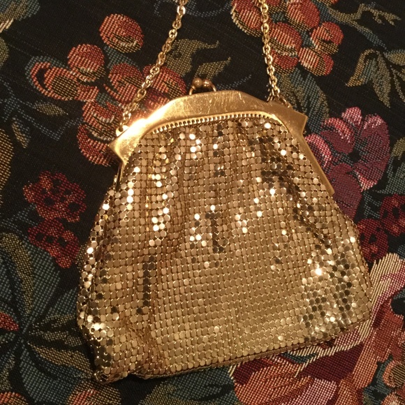 Whiting and Davis Gold Mesh Small Evening Purse - Picture 2 of 3